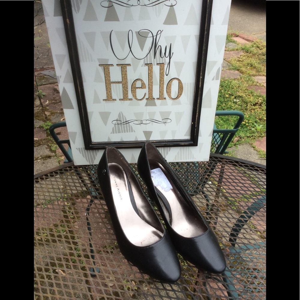 Etienne Aigner classic pumps Size 9.5